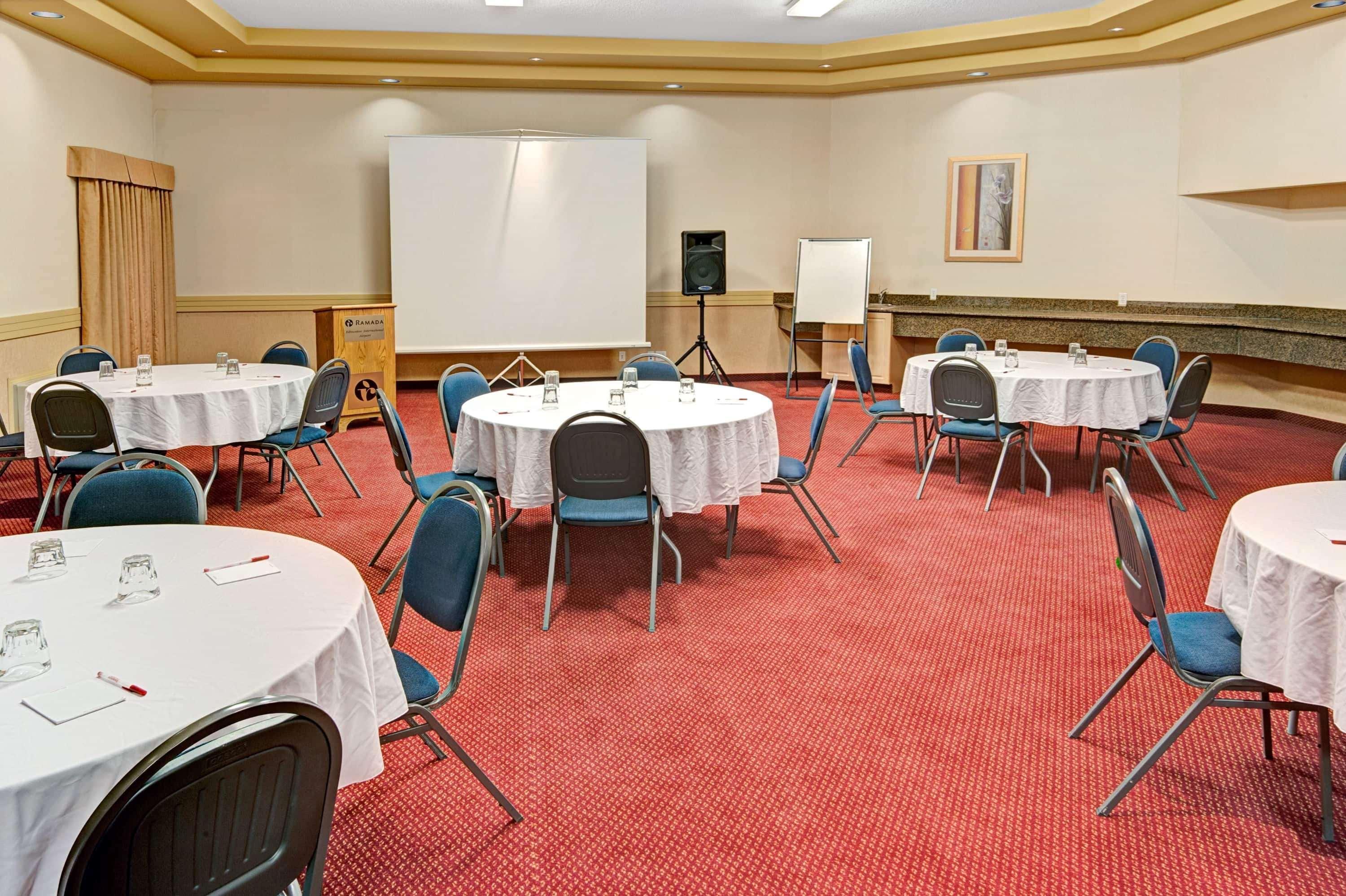 Quality Inn & Suites Edmonton International Airport Leduc Buitenkant foto