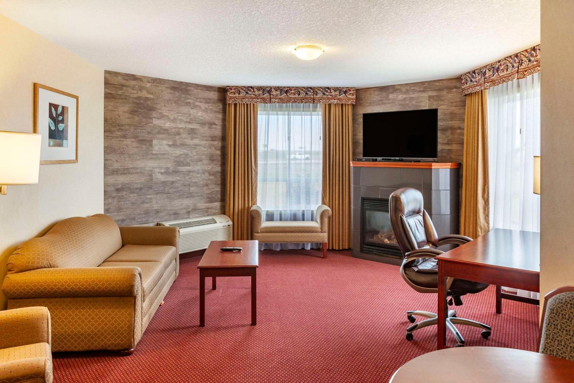 Quality Inn & Suites Edmonton International Airport Leduc Buitenkant foto