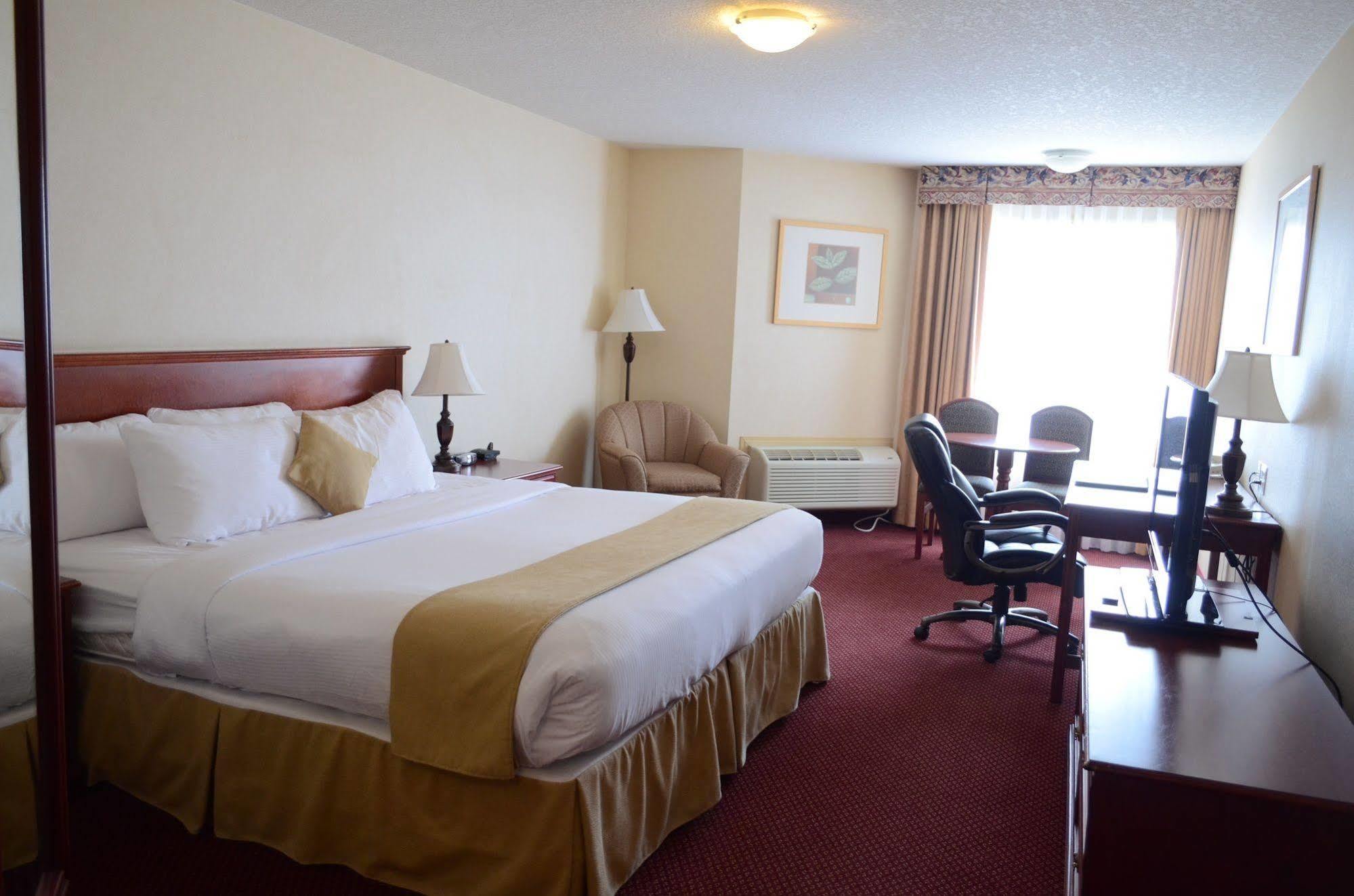 Quality Inn & Suites Edmonton International Airport Leduc Buitenkant foto