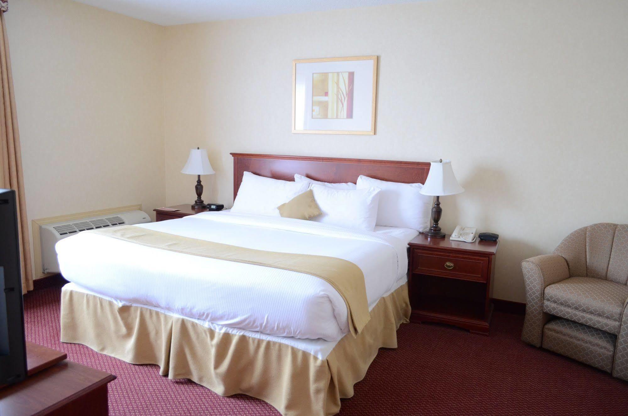 Quality Inn & Suites Edmonton International Airport Leduc Buitenkant foto