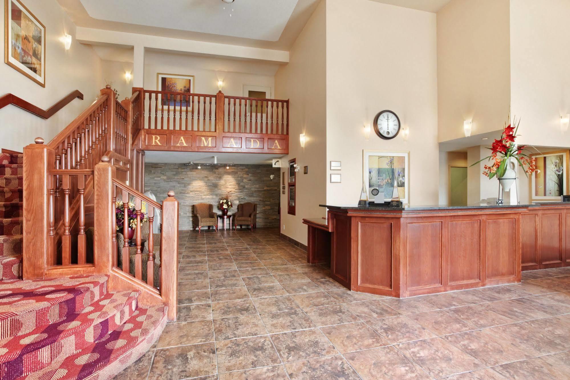 Quality Inn & Suites Edmonton International Airport Leduc Buitenkant foto