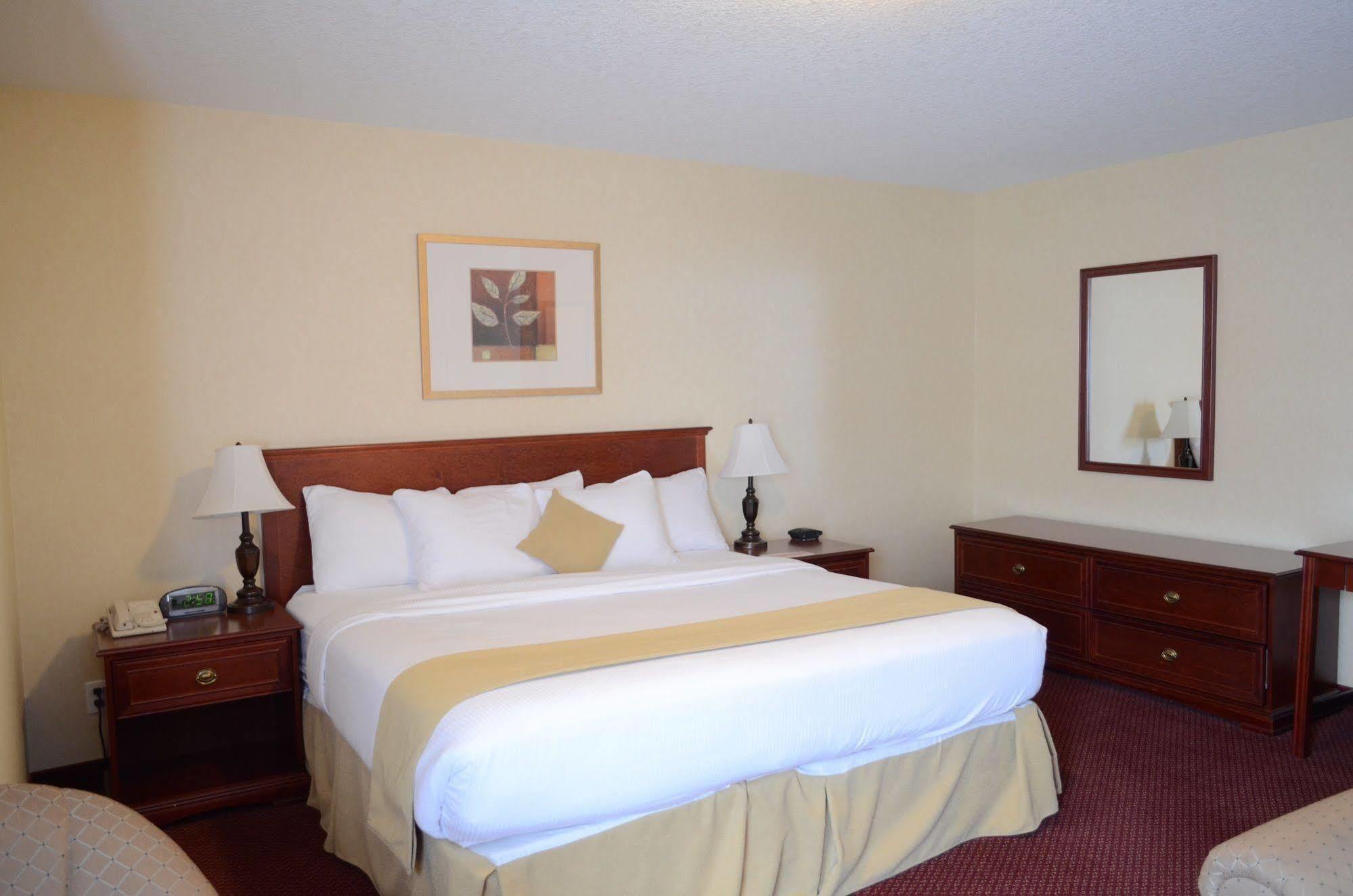 Quality Inn & Suites Edmonton International Airport Leduc Buitenkant foto