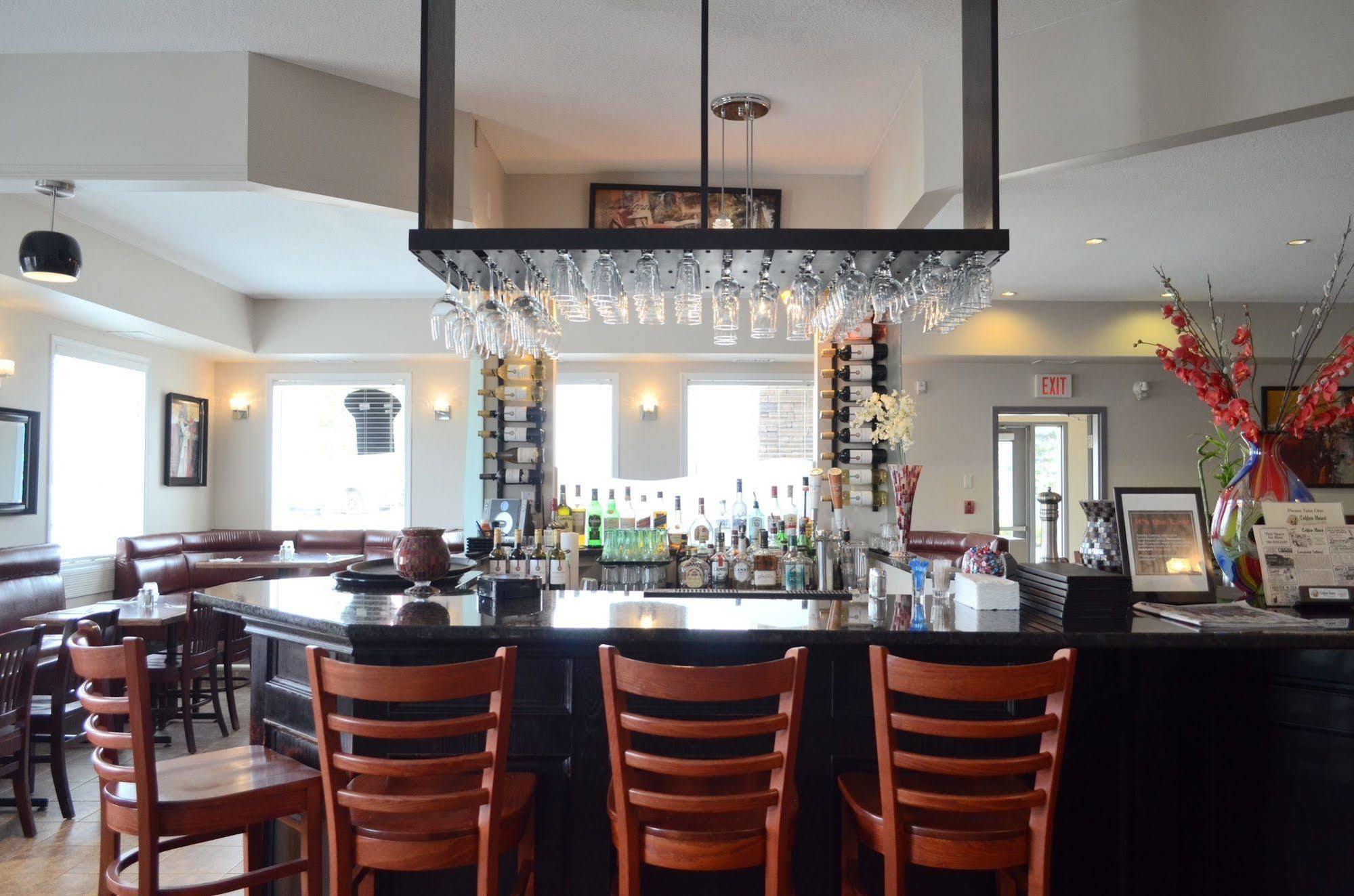 Quality Inn & Suites Edmonton International Airport Leduc Buitenkant foto