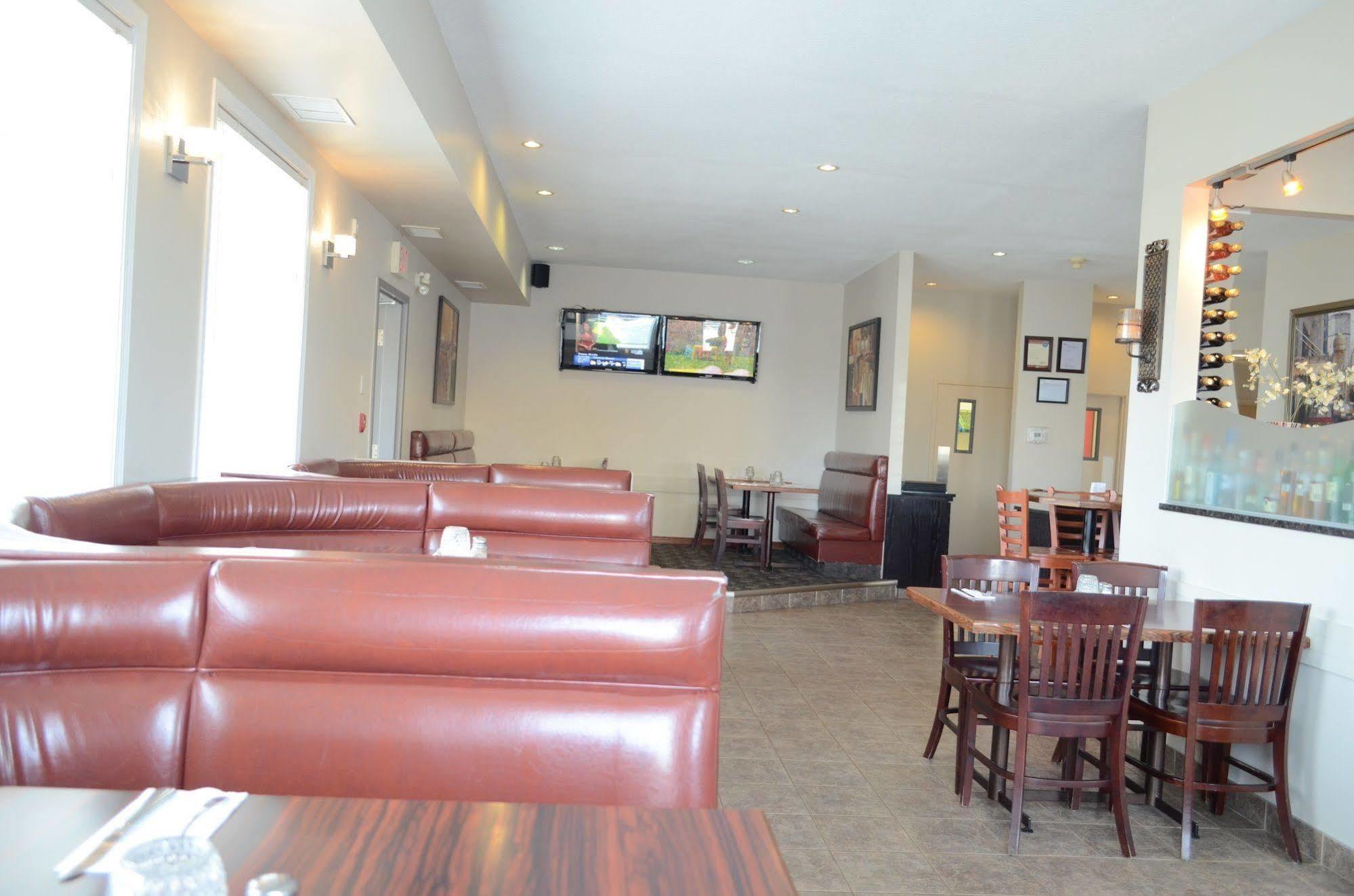 Quality Inn & Suites Edmonton International Airport Leduc Buitenkant foto
